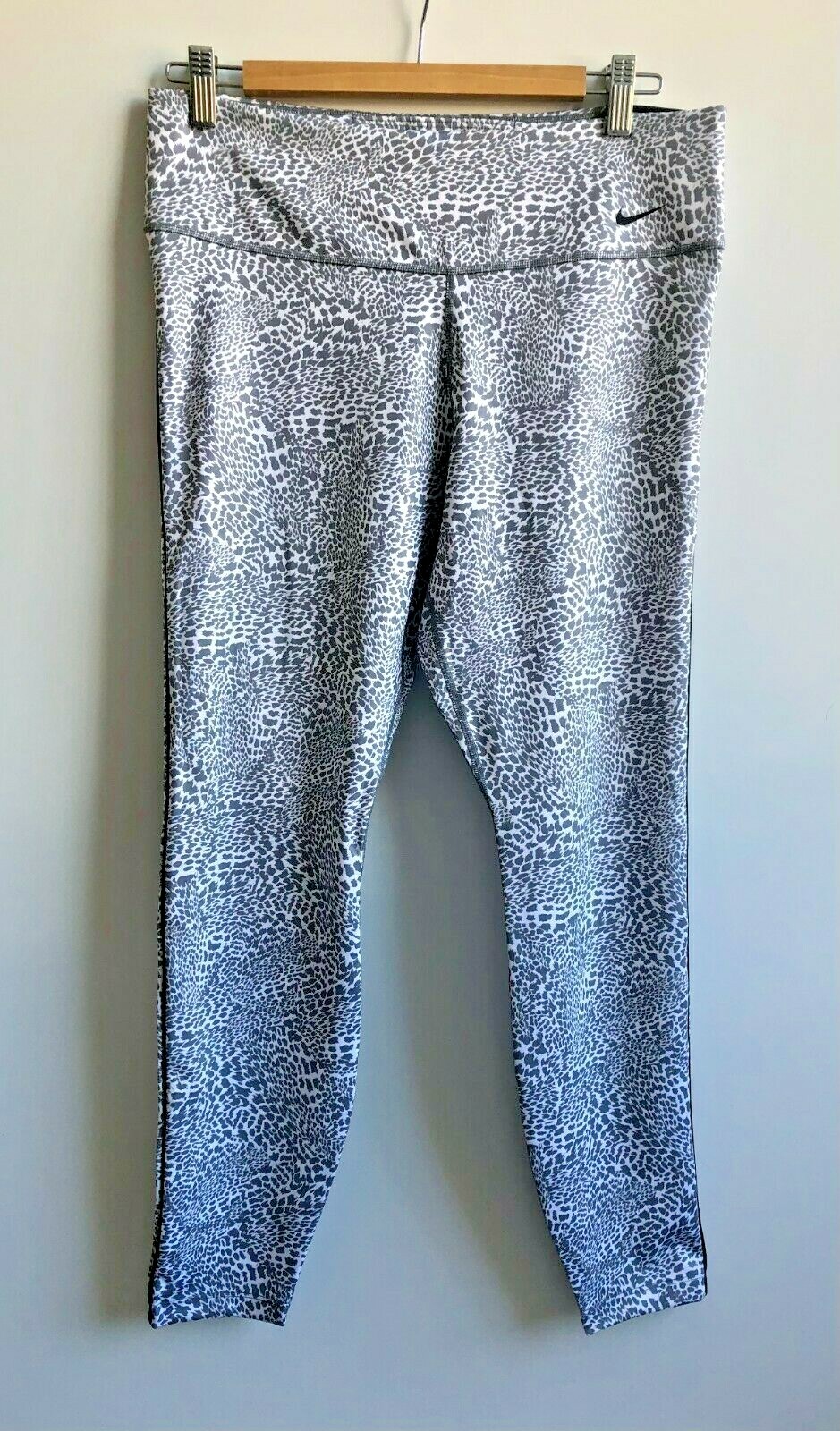 nike leopard print leggings grey